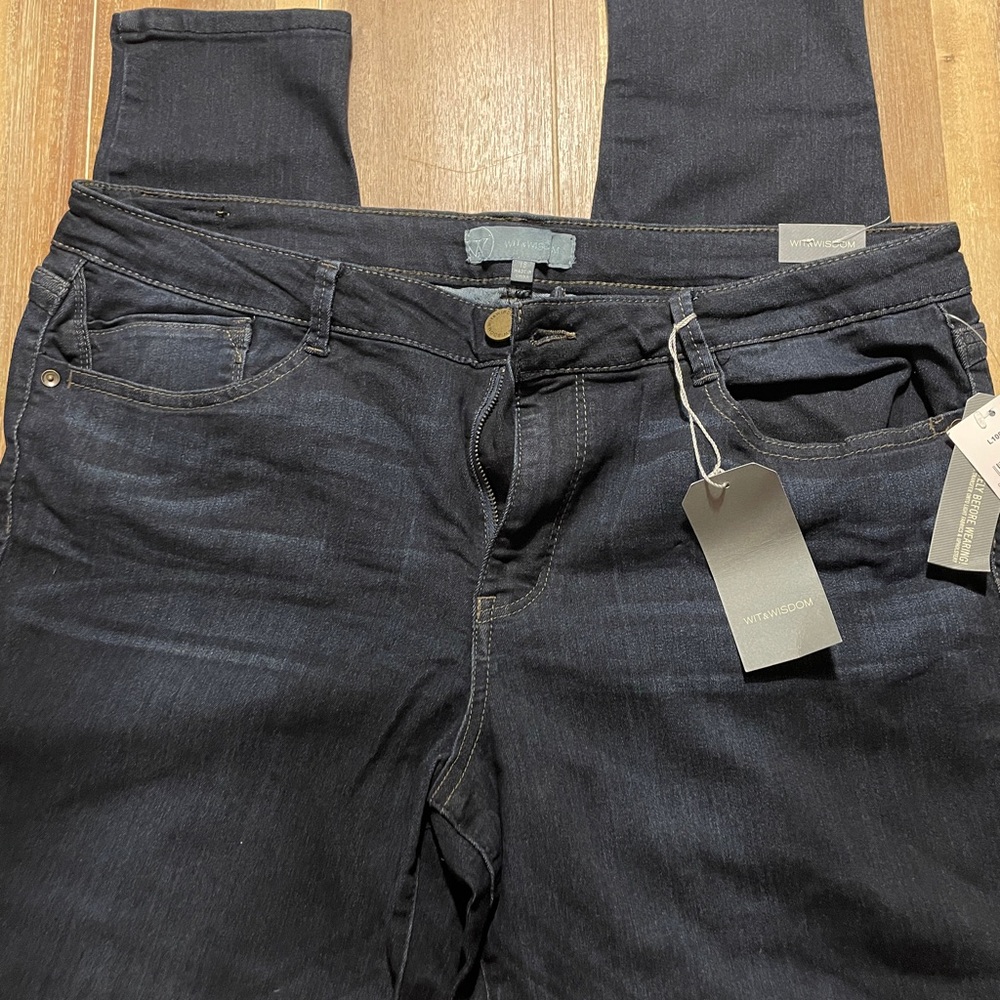 Wit & Wisdom Slim Straight Leg Mid Rise Jeans